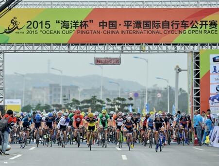 AI记者丨43场赛事同日开跑创纪录马拉松热潮为何席卷中国？